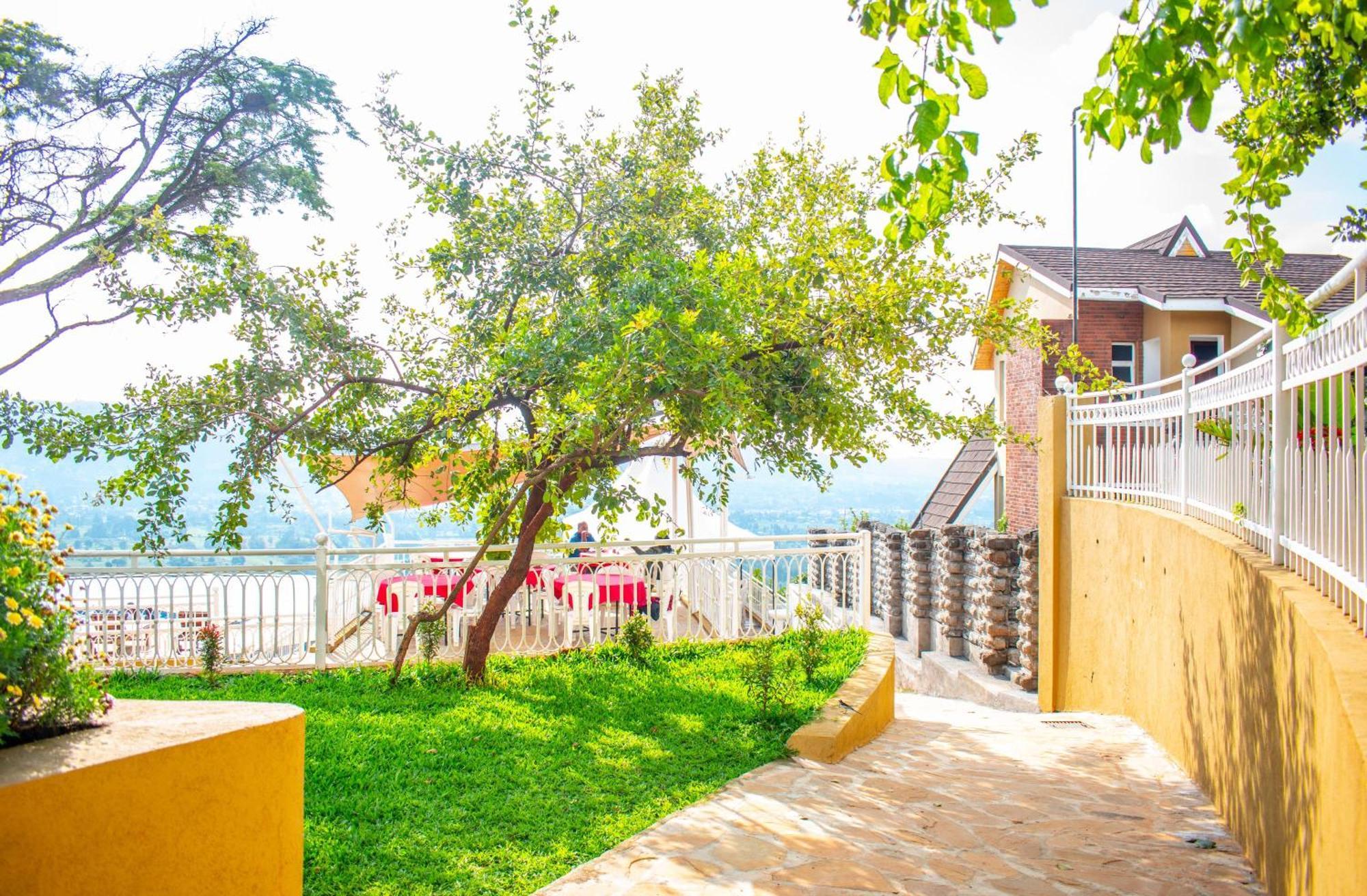 Angani Resorts & Spa Limited Shamenei Exteriör bild