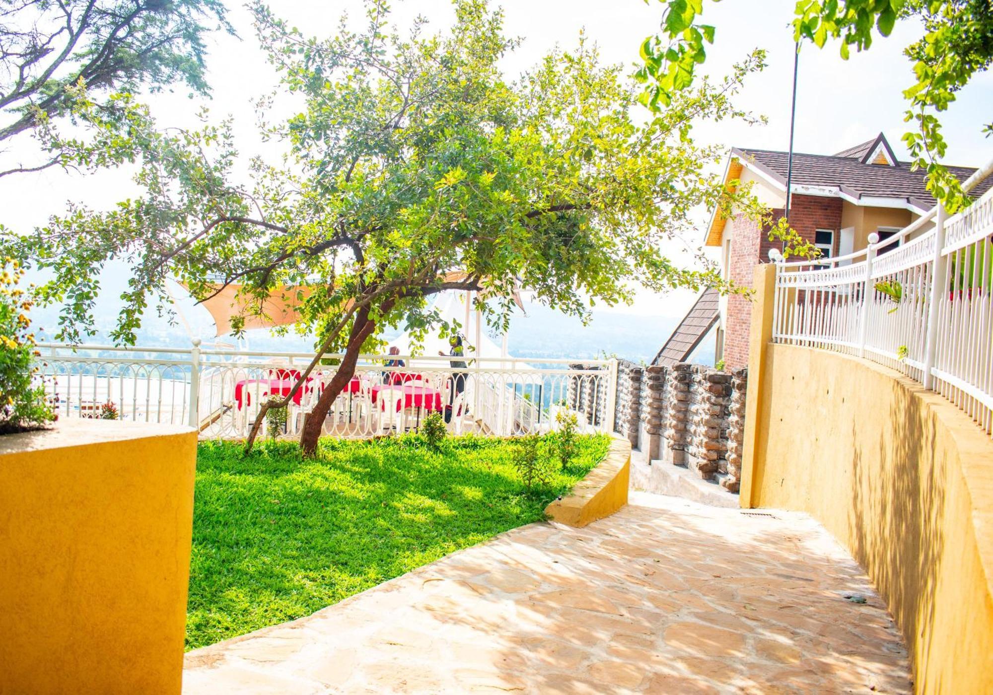 Angani Resorts & Spa Limited Shamenei Exteriör bild